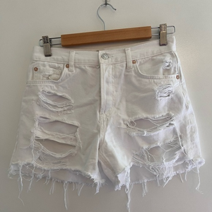 Free People‎ White Distressed Shorts